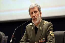 امیر حاتمی: ترامپ بلوف می زند؛ بی‌تردید سرافکنده می شوند