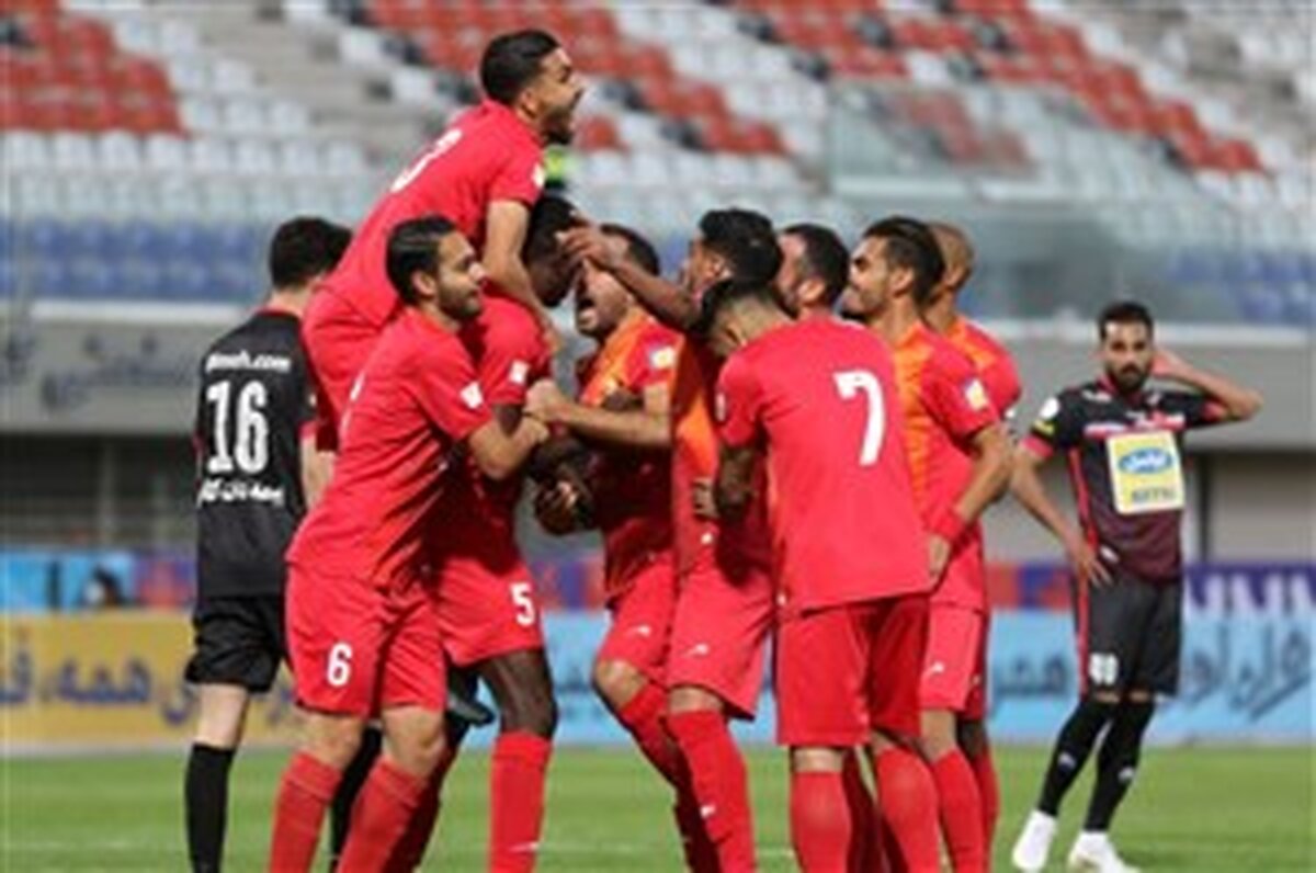 گزارش زنده؛ فولاد 1 - پرسپولیس 0