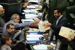 کمپین #شفافیت_ آرا با 70 امضا تشکیل شد