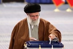 در کار خیر حاجت هیچ استخاره نیست