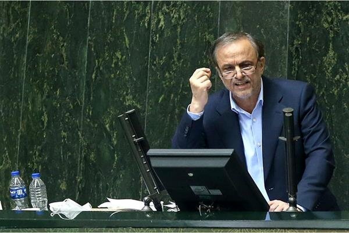 وزیر صمت کارت زرد گرفت