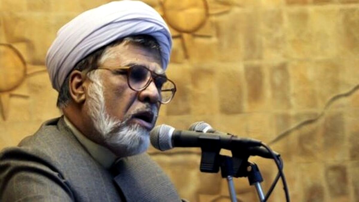 فاضل میبدی: مجلس و دولت انقلابی، مرغ و تخم مرغ 90 هزار تومانی را تحویل بگیرند