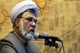 فاضل میبدی: مجلس و دولت انقلابی، مرغ و تخم مرغ 90 هزار تومانی را تحویل بگیرند