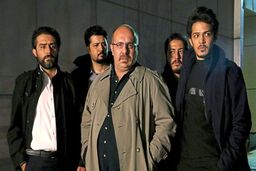 یا ‎گاندو تعطیل شود یا ‎روحانی را محاکمه کنید