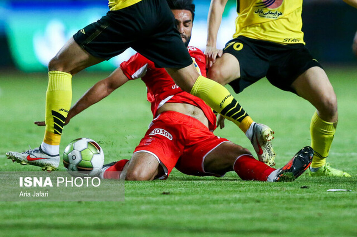 باشگاه پرسپولیس بابت اظهارات قلعهنویی و تشویش اذهان عمومی شکایت می کند