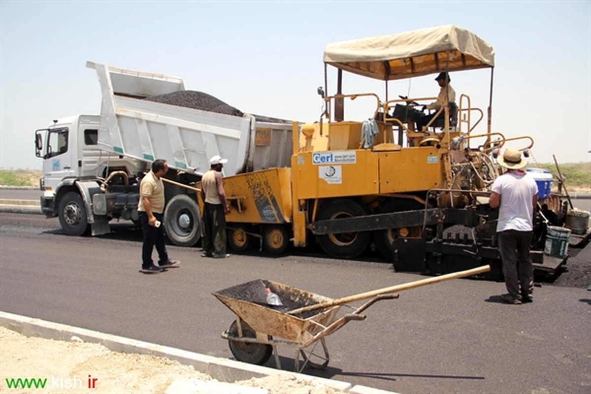 آغاز بازسازی آسفالت خیابانها و معابر جزیره کیش