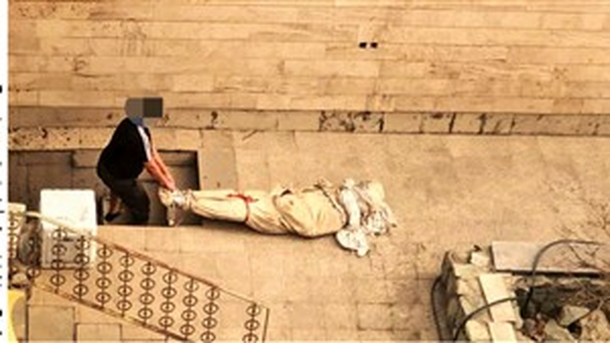 کنجکاوی زن همسایه راز جسد مومیایی در تهران را فاش کرد+ عکس لحظه انتقال جسد