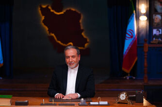 هشدار کنایه آمیز عراقچی به تروئیکای اروپایی 