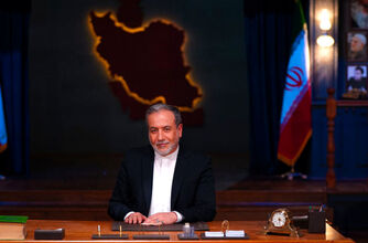 هشدار کنایه آمیز عراقچی به تروئیکای اروپایی 
