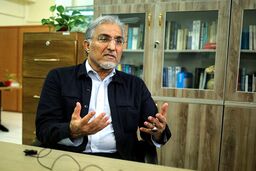 راغفر:نظام باید بین بقای خودش و بقای مافیاها یکی را انتخاب کند

