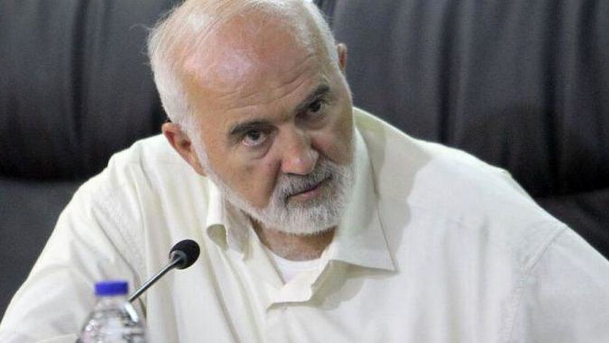 احمد توکلی درگذشت