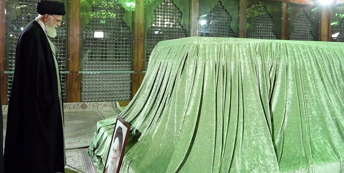 حضور رهبر انقلاب در مرقد امام خمینی(ره)