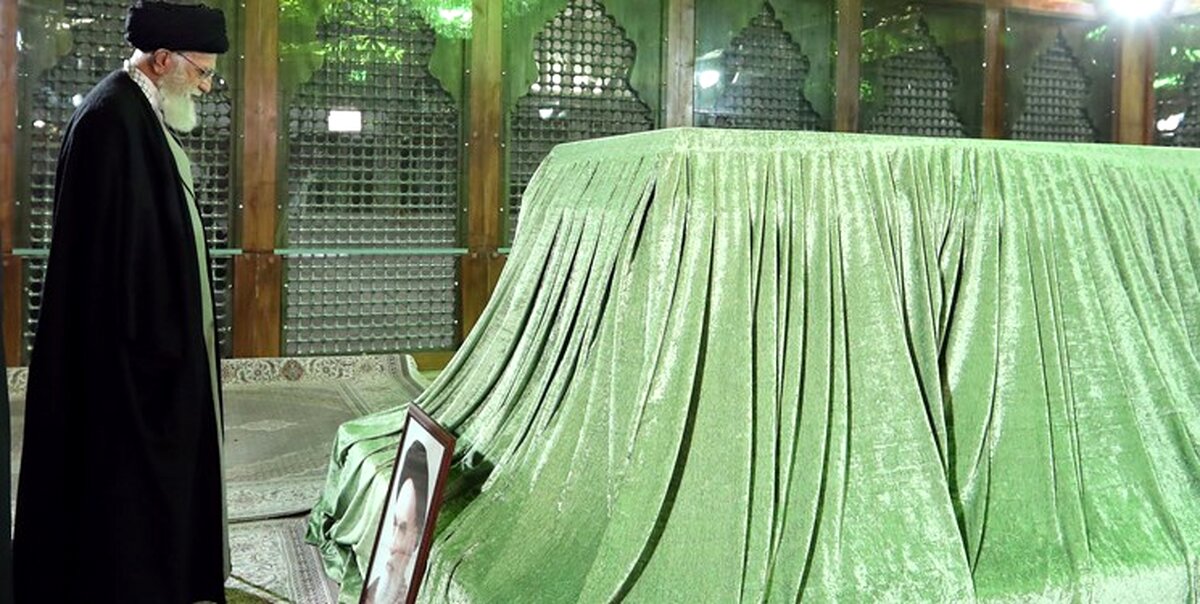 حضور رهبر انقلاب در مرقد امام خمینی(ره)