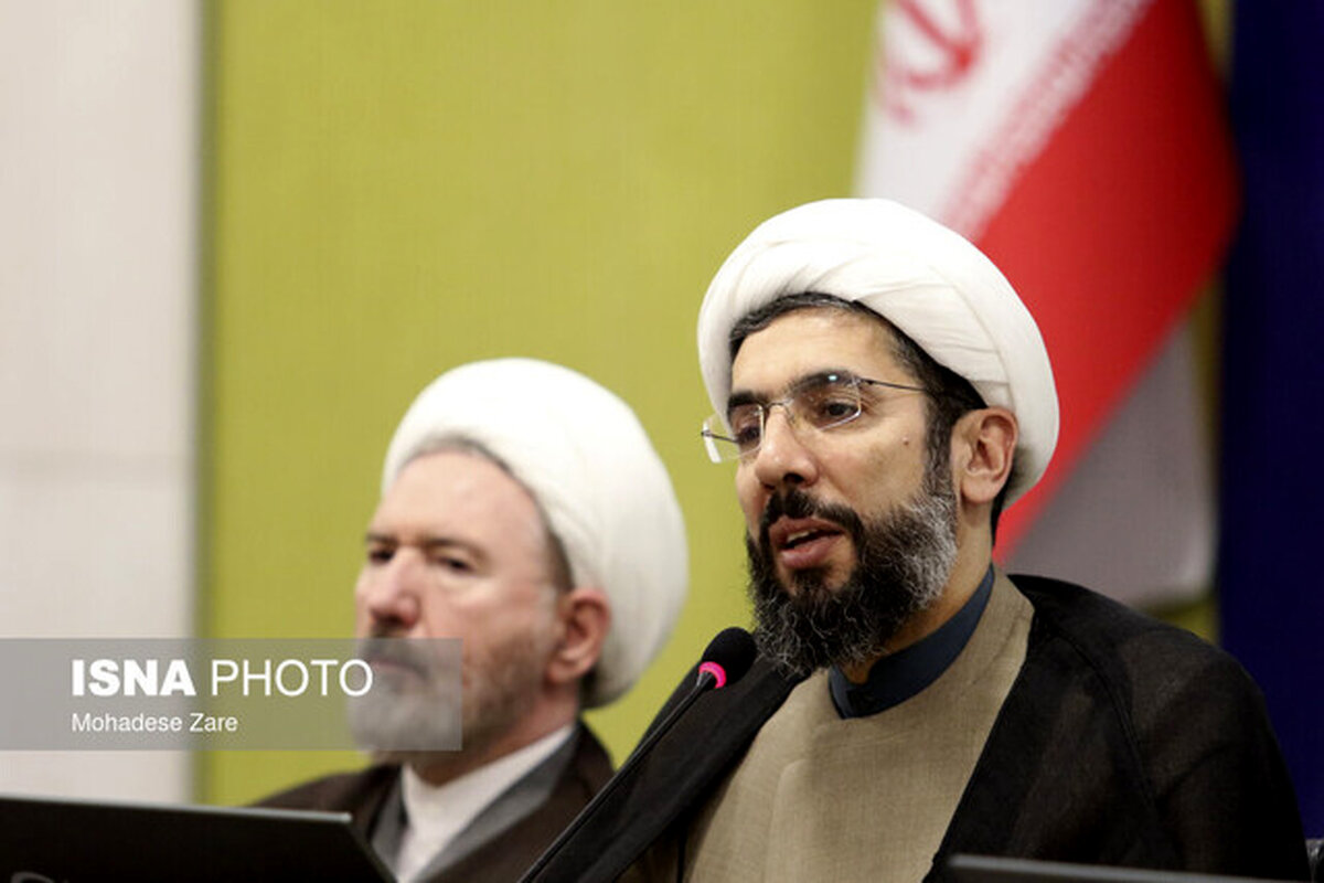 رئیس نهاد رهبری در دانشگاه‌ها: هیچ آدم عاقلی تصور نمی‌کند مسمومیت دانش‌آموزان دختر، کار نظام باشد