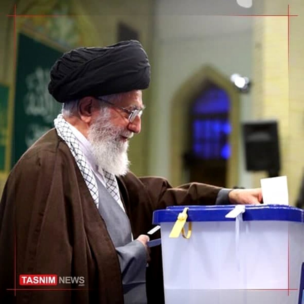 رهبر انقلاب رای خود را به صندوق انداختند