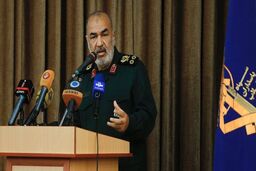 در نظر حاج قاسم سلیمانی هیچ معادله‌ای غیرقابل حل نبود