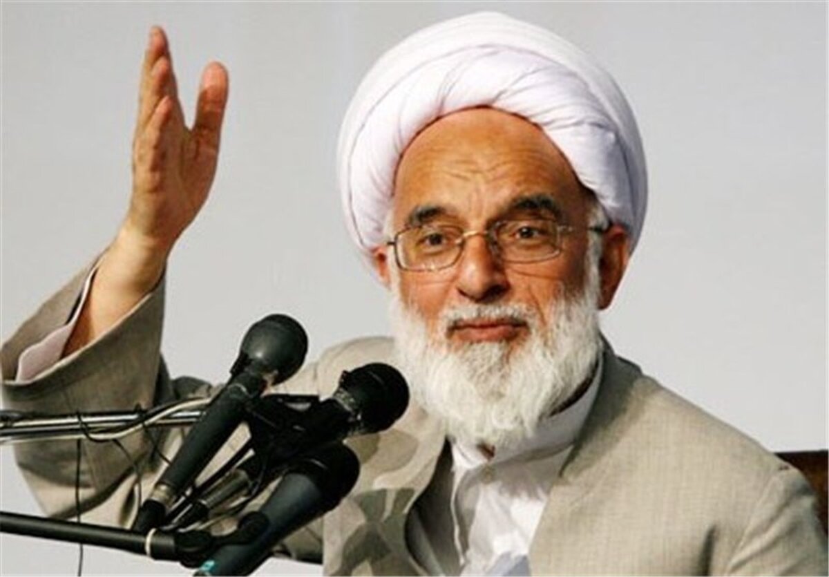 دری نجف‌آبادی: از آقای جنتی پرسیدم چرا صلاحیت کروبی را تایید کردید، جوابی نداد / به احمدی‌نژاد رای ندادم
