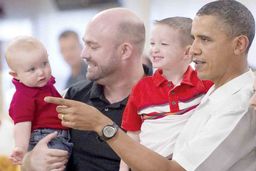 مقابله با کاریزماسازی ترامپ 
