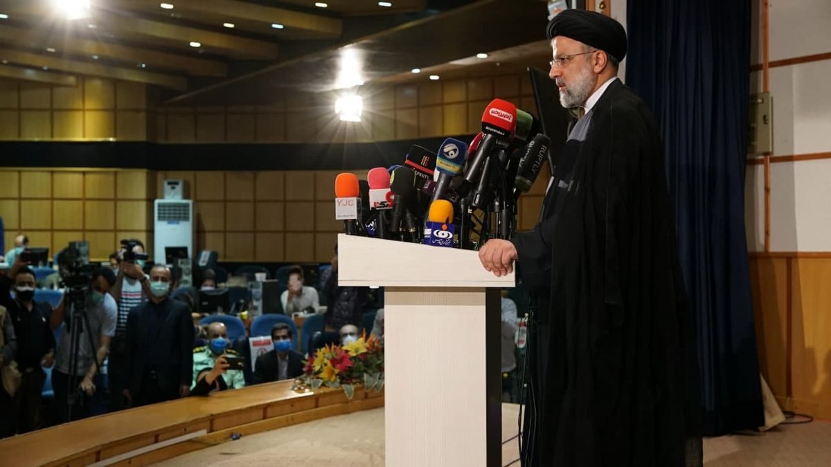 تعدادی از نمایندگان مجلس با رئیسی دیدار کردند