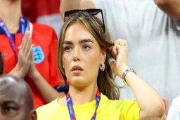 جنجال جدید در انگلیس: خمیازه همسران بازیکنان!