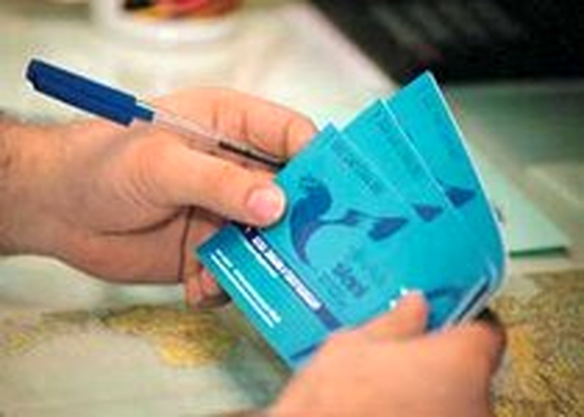 کمیسیون عمران افزایش قیمت بلیت هواپیما را بررسی میکند