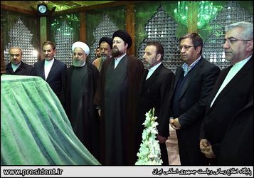 هیات دولت در مرقد امام