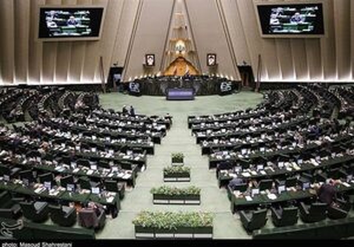 رئیس مجلس و هیئت رئیسه چگونه انتخاب می شوند؟