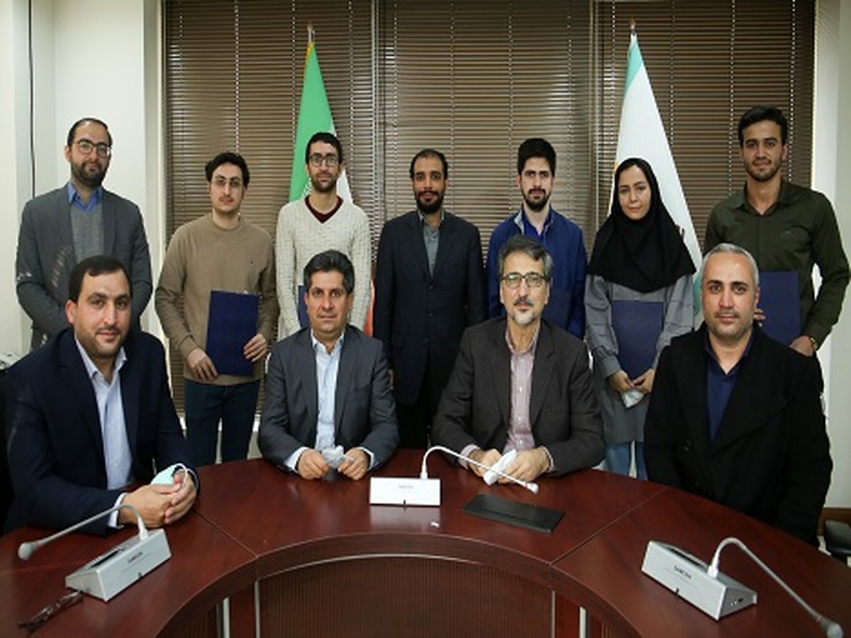 تقدیر همراه اول از پایاننامههای برتر سیزدهمین جشنواره روز پروژه