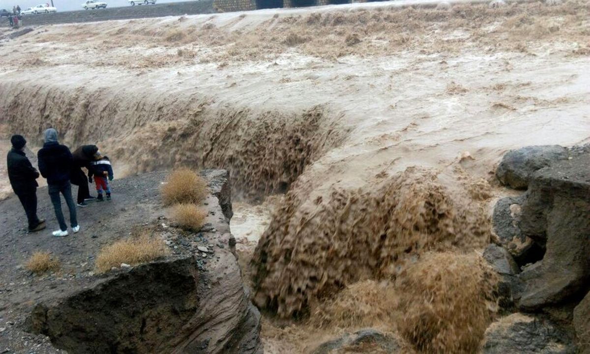 ۲ کشته و ۳ مفقودی در پی وقوع سیل در کرمان