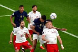 گزارش زنده، فرانسه 1 - لهستان 0