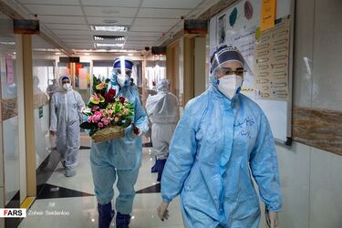جشن تولد برای کادر درمانی بخش کرونا