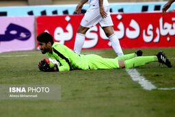 حسینی رکورددار گل نخوردن تاریخ لیگ ایران شد