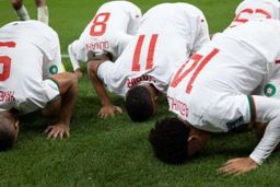 تب داغ فوتبال- لحظه به لحظه با جام جهانی (زنده)