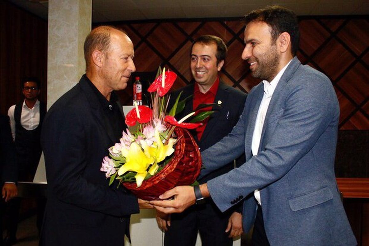 استقبال خلیلی از کالدرون در فرودگاه + عکس