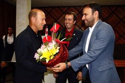 استقبال خلیلی از کالدرون در فرودگاه + عکس