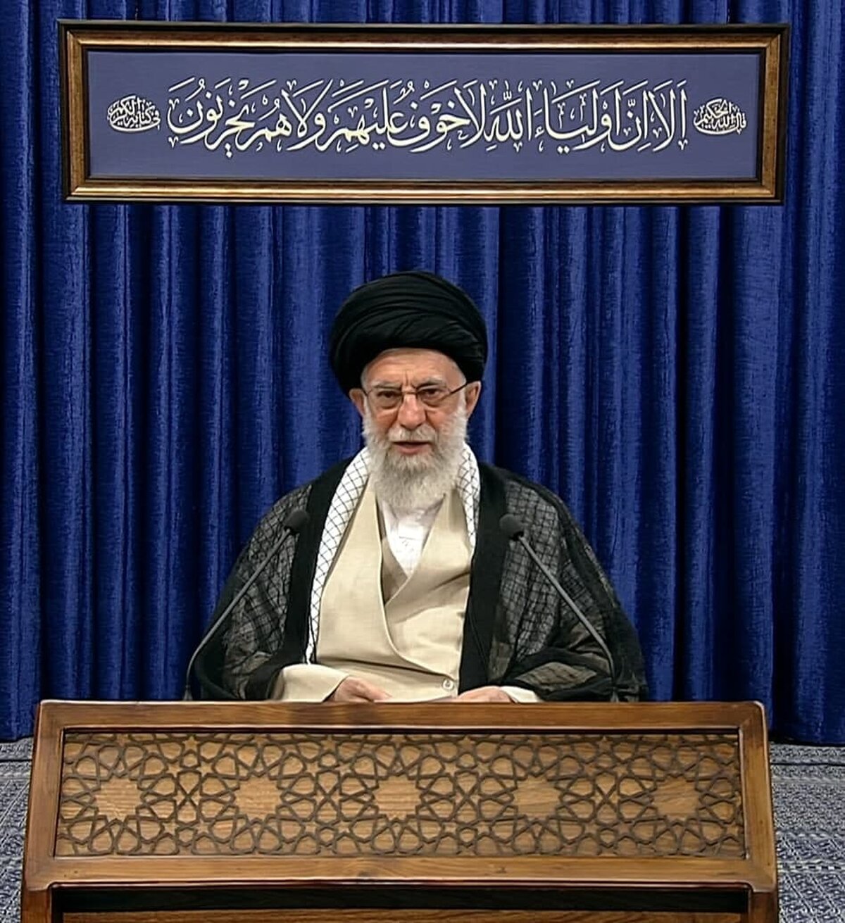 توصیه مهم رهبر معظم انقلاب به مسئولان در مسائل هسته‌ای/ ناکارآمدی باید با انتخاب خوب جبران شود