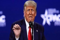 ترامپ: اگر رئیس‌جمهور نبودم شاید اصلا واکسن کرونا نداشتید