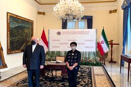 دیدار ظریف با وزیر خارجه اندونزی در جاکارتا