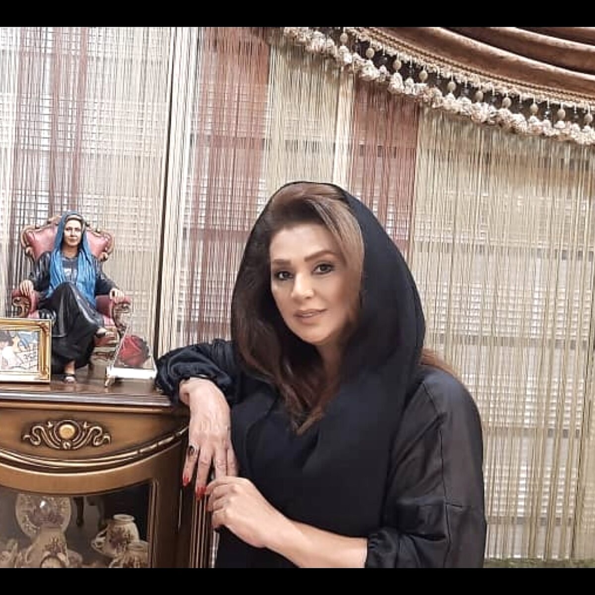 ماجرای مرگ مشکوک پسر هنرمند معروف چیست؟ | آغاز تحقیقات جنایی درباره فوت عجیب پسر نسرین مقانلو