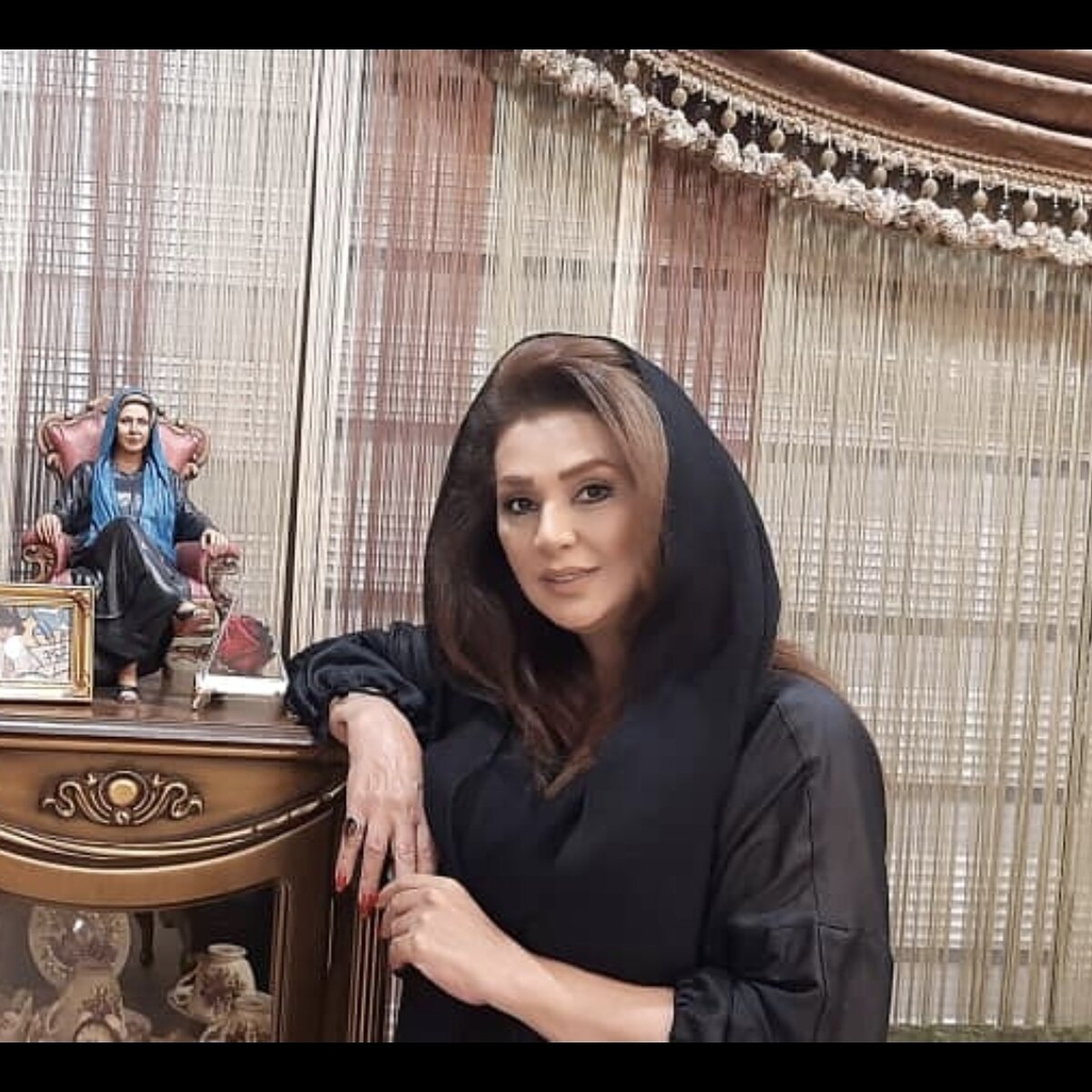 ماجرای مرگ مشکوک پسر هنرمند معروف چیست؟ | آغاز تحقیقات جنایی درباره فوت عجیب پسر نسرین مقانلو