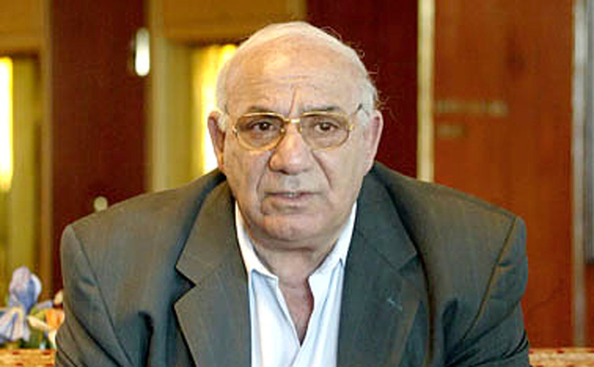 حشمت مهاجرانی : سلطانیفر میتواند
 مشکل باشگاههای بدهکار را حل کند
خصوصیسازی استقلال و پرسپولیس به همین سادگی نیست