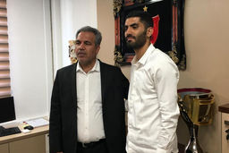 ویژه : مدافع پرسپولیس قراردادش را تمدید کرد