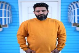 احمد ایزدی خواننده کیست