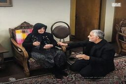 مادر شهیدی که سردار سلیمانی از سوریه با او تماس میگرفت!