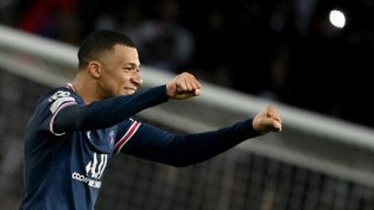 پای ماکرون به جنجال جدایی امباپه از PSG باز شد