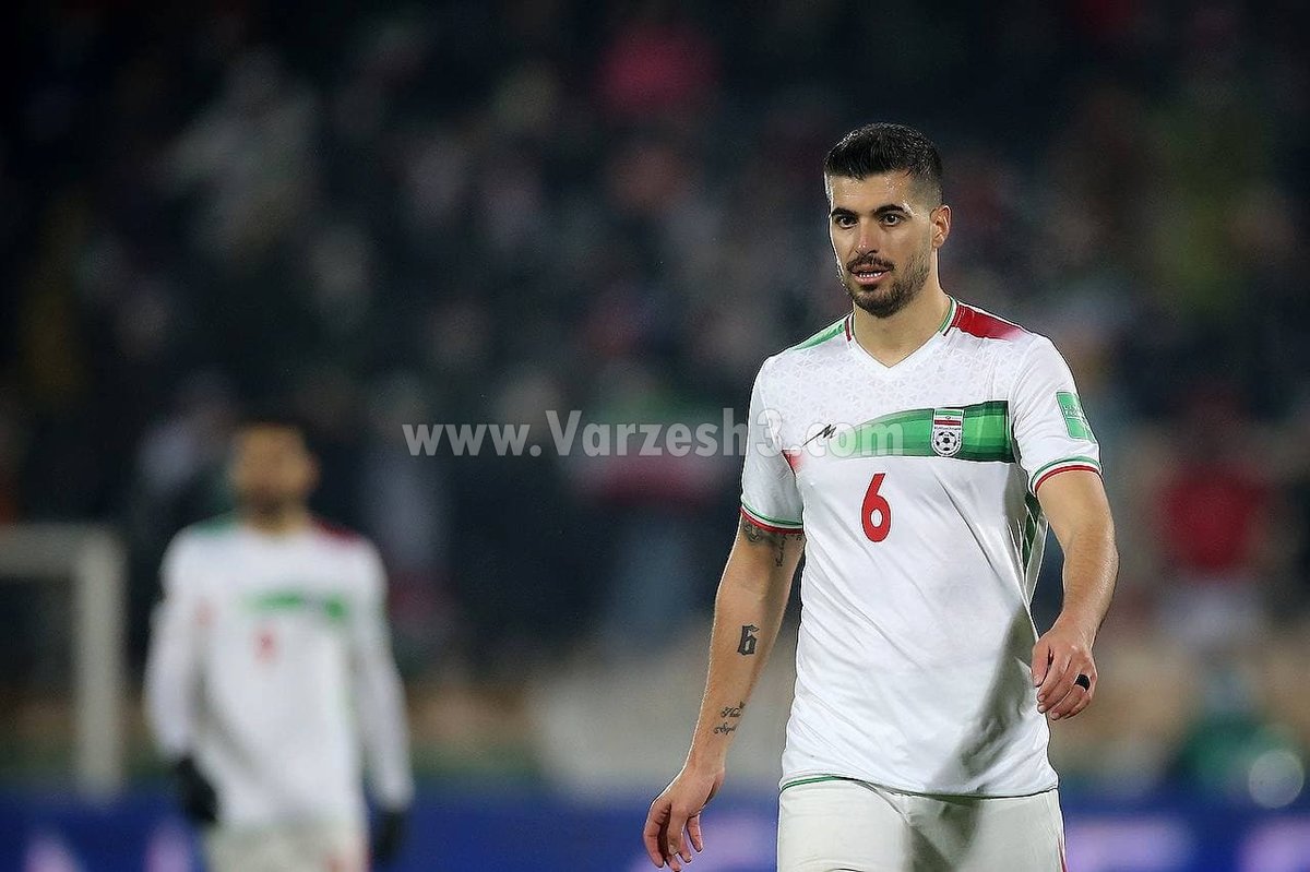 عزت اللهی و رزرو شماره شش برای جام جهانی (عکس)