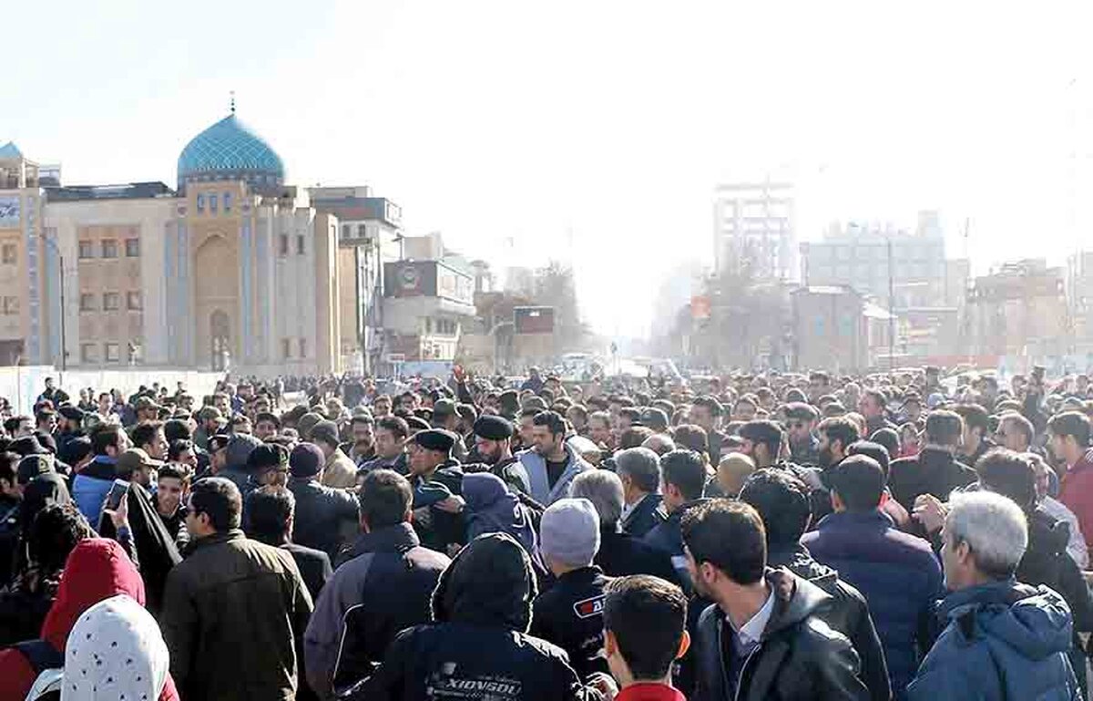 طبقه حساس/ طبقه متوسط چه نقشی در تحولات چند سال اخیر ایران داشته است؟ 

