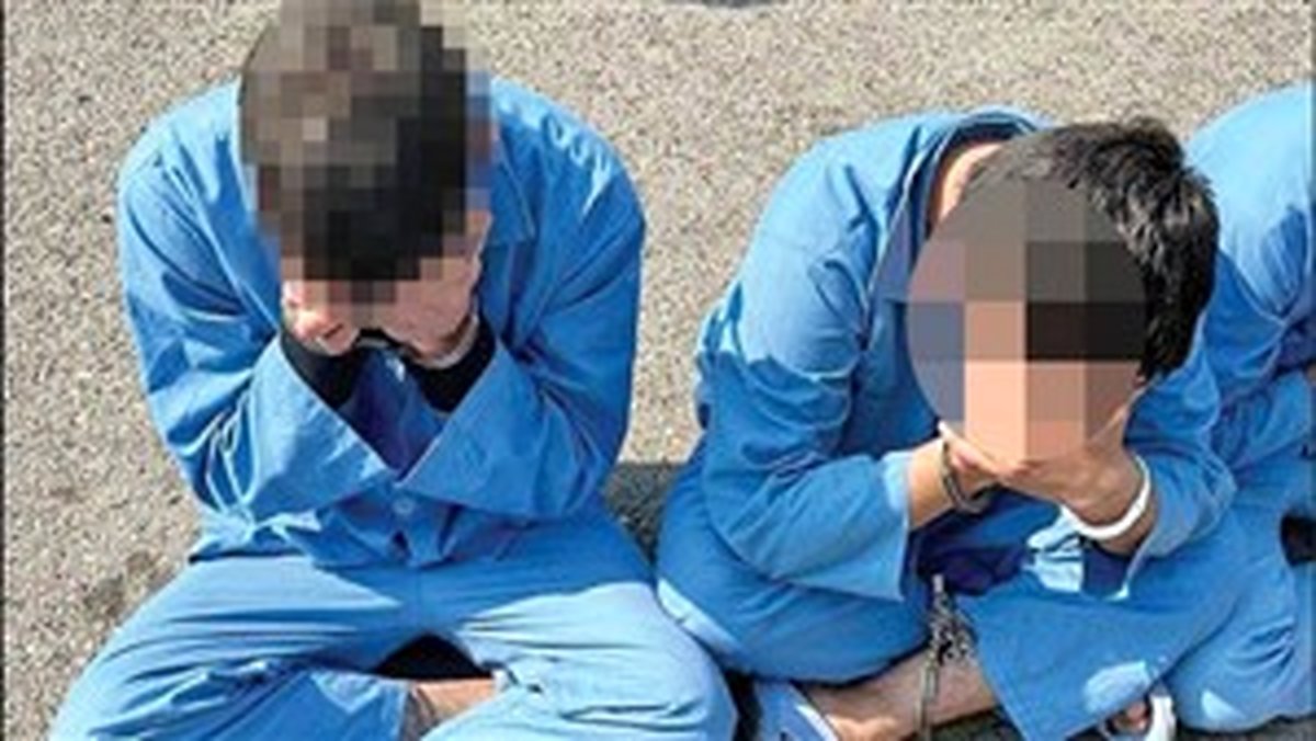 سرقت نیسان با بار پسته توسط پلیس های قلابی