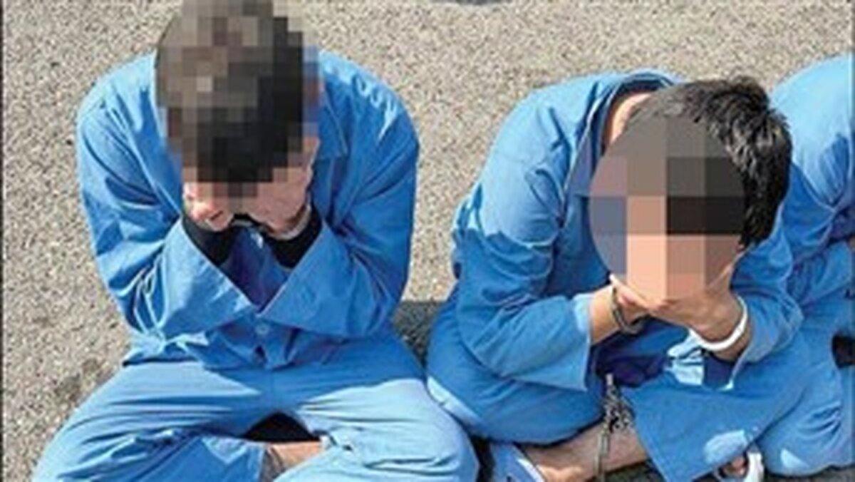 سرقت نیسان با بار پسته توسط پلیس های قلابی