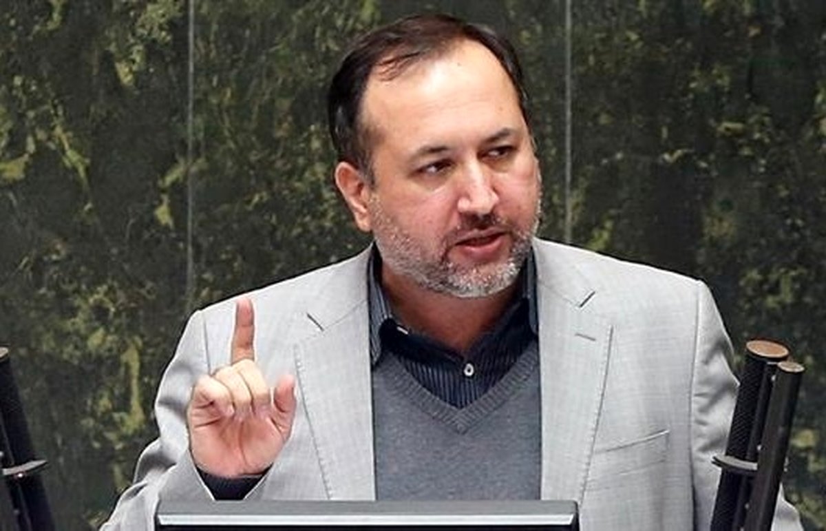 نماینده مجلس: معاون سیاسی وزیر کشور حاضر به کنار رفتن نبود؛ میگفت «از بالا به من تکلیف شده و میمانم»